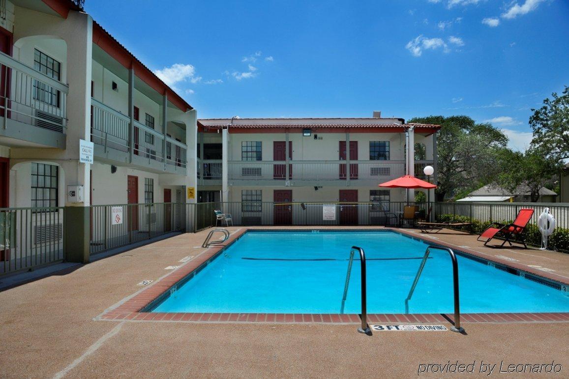 Red Roof Inn North Dallas - Park Central Exteriör bild
